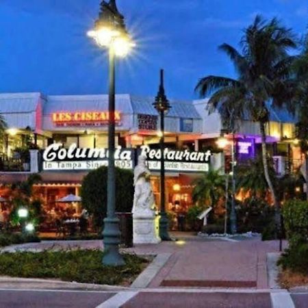 Charming Studio Unit Across From Lido Key Beach Sarasota Exterior foto